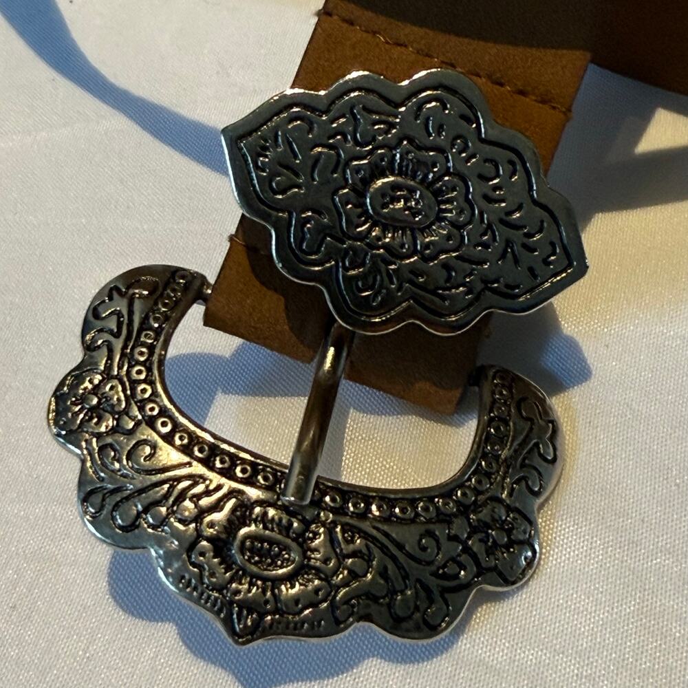 Women’s Belt Embossed Metal Western Silver Tone Tip XL